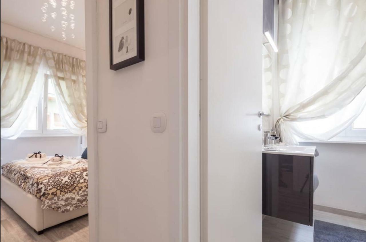 Residenza Arena Apartment เวโรนา ภายนอก รูปภาพ