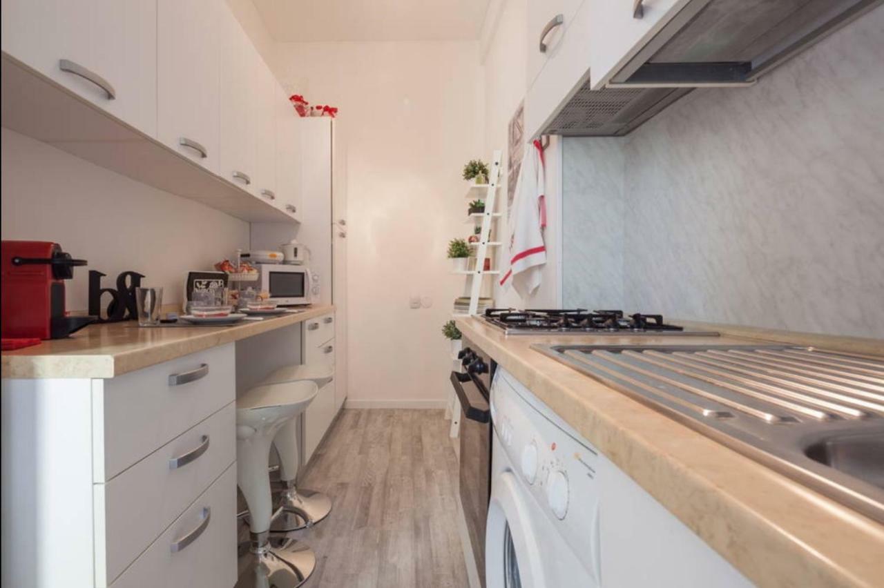 Residenza Arena Apartment เวโรนา ภายนอก รูปภาพ